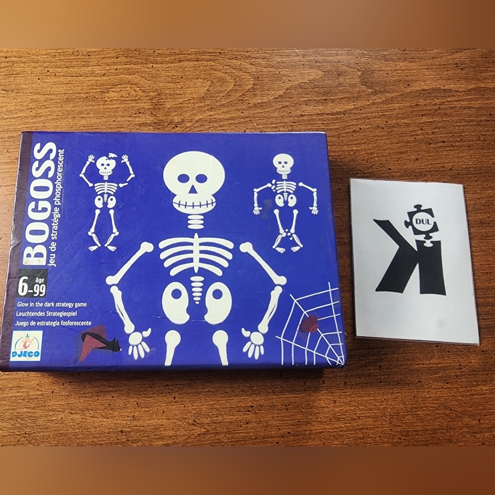 Bogoss (Glow-in-the-Dark)- Cards Game